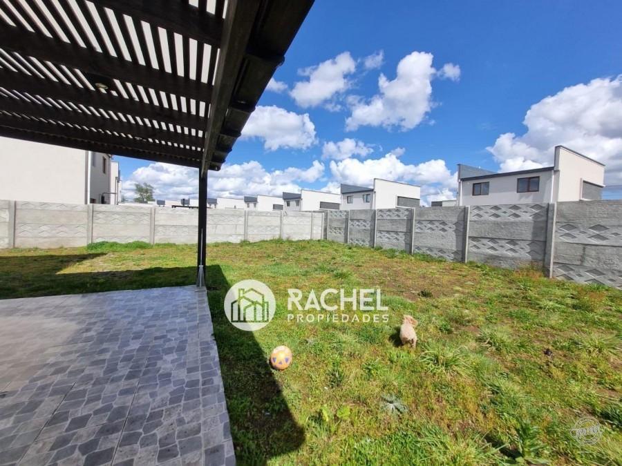 EN VENTA CASA SEMI NUEVA EN CONDOMINIO MEDITERRANEO