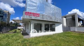 SE ARRIENDA INCREIBLE LOCAL COMERCIAL EN LA MEJOR ESQUINA DE TEMUCO