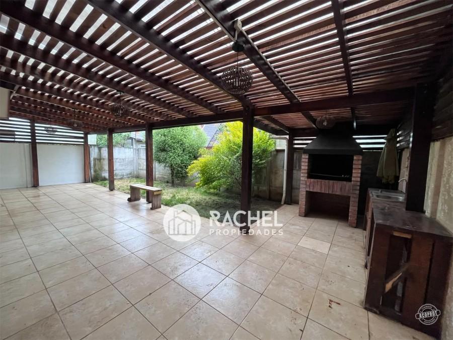 SE VENDE LINDA CASA DE 4D- SECTOR LAS ENCINAS