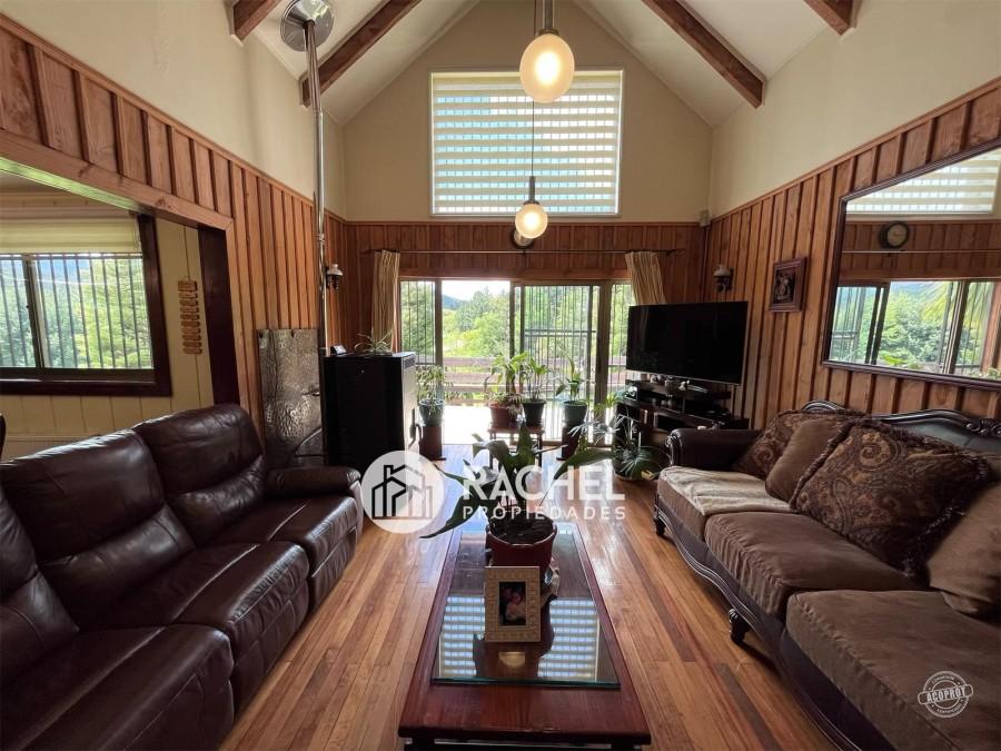 SE VENDE PRECIOSA CASA EN PARCELA