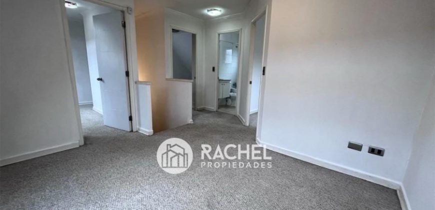 SE VENDE LINDA CASA DE 4D- SECTOR LAS ENCINAS