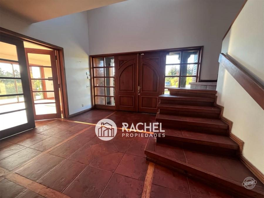 SE VENDE MARAVILLOSA CASA EN SEGURO CONDOMINIO LOMAS DEL CARMEN