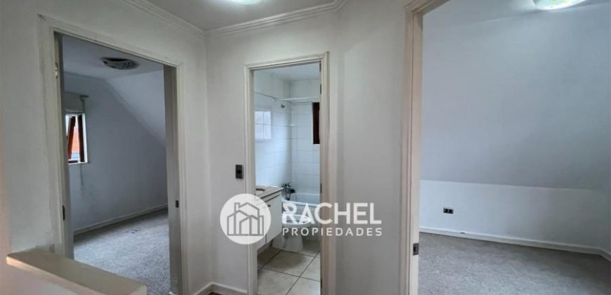 SE VENDE LINDA CASA DE 4D- SECTOR LAS ENCINAS