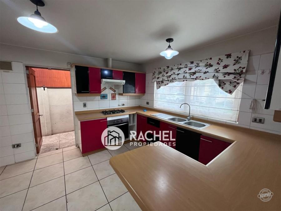 SE VENDE LINDA CASA DE 4D- SECTOR LAS ENCINAS