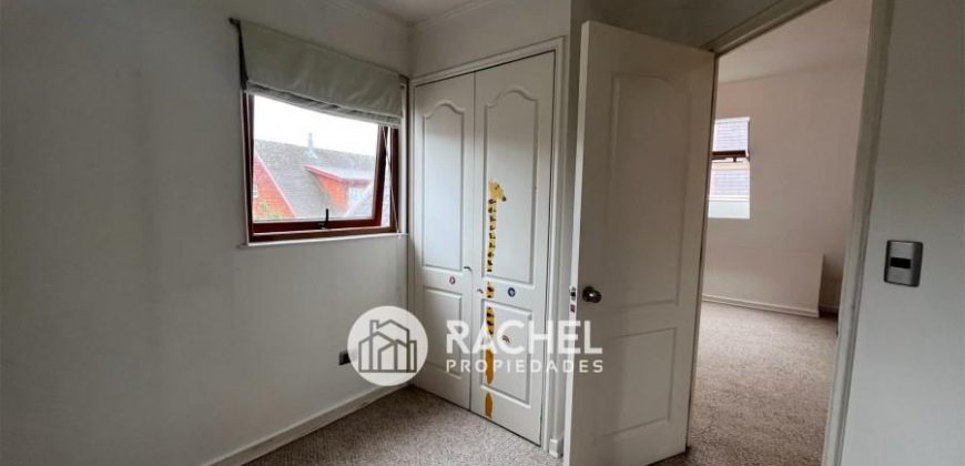SE VENDE LINDA CASA DE 4D- SECTOR LAS ENCINAS