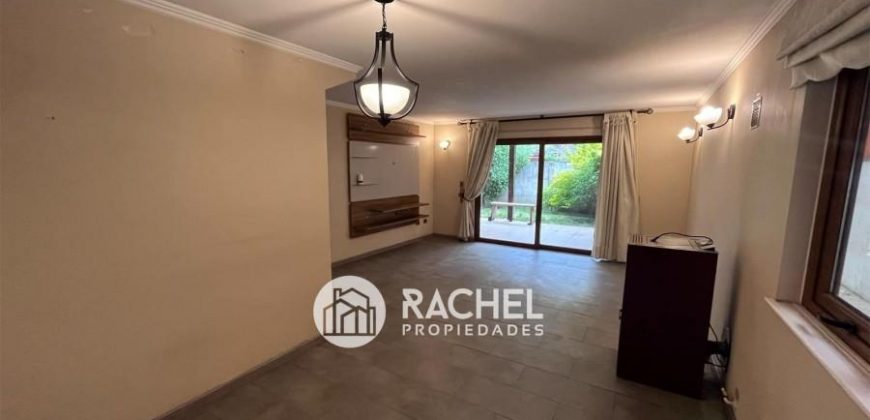 SE VENDE LINDA CASA DE 4D- SECTOR LAS ENCINAS