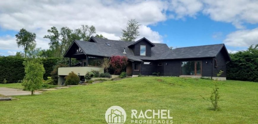 EN VENTA HERMOSA CASA EN PARCELA SECTOR PUMALAL