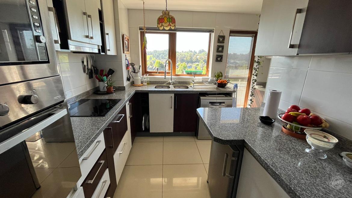 Vendemos amplio departamento en Condominio Cumbres del Sur