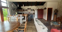 Vendemos  hermosa casa en Lomas del Carmen