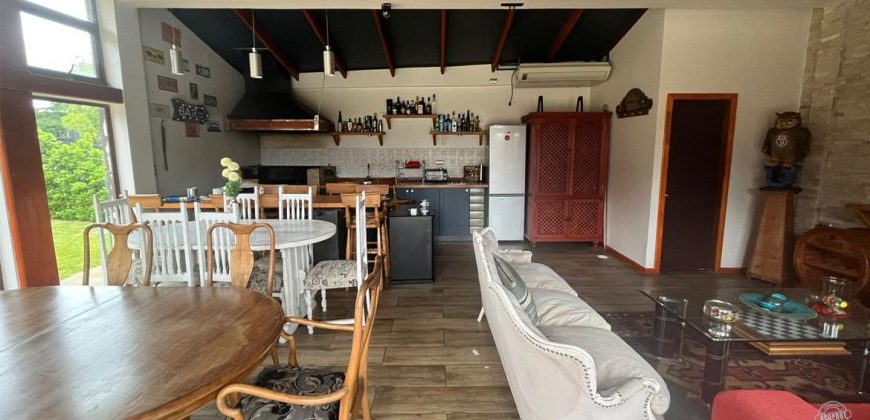 Vendemos  hermosa casa en Lomas del Carmen