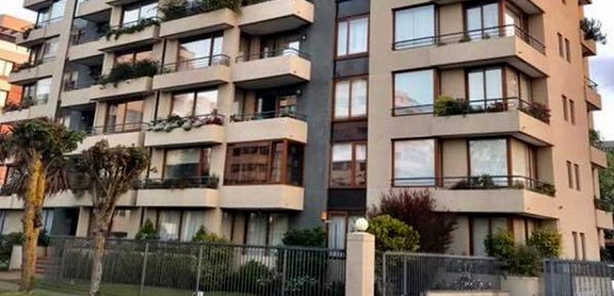 Vendemos amplio departamento dúplex a pasos de la Av. Alemania