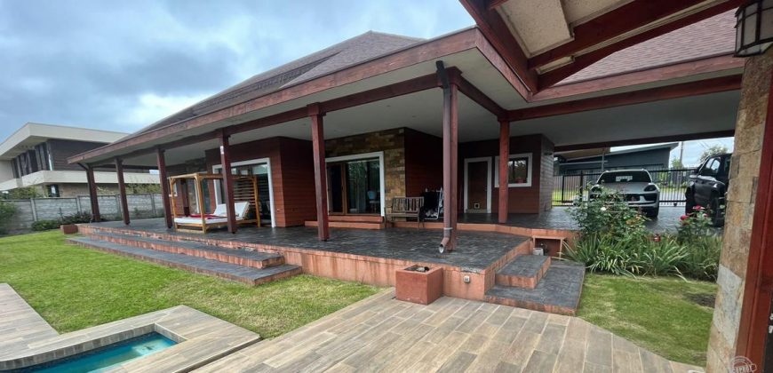 Vendemos  hermosa casa en Lomas del Carmen