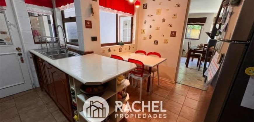 EN VENTA GRAN CASA SECTOR BARRIO INGLES