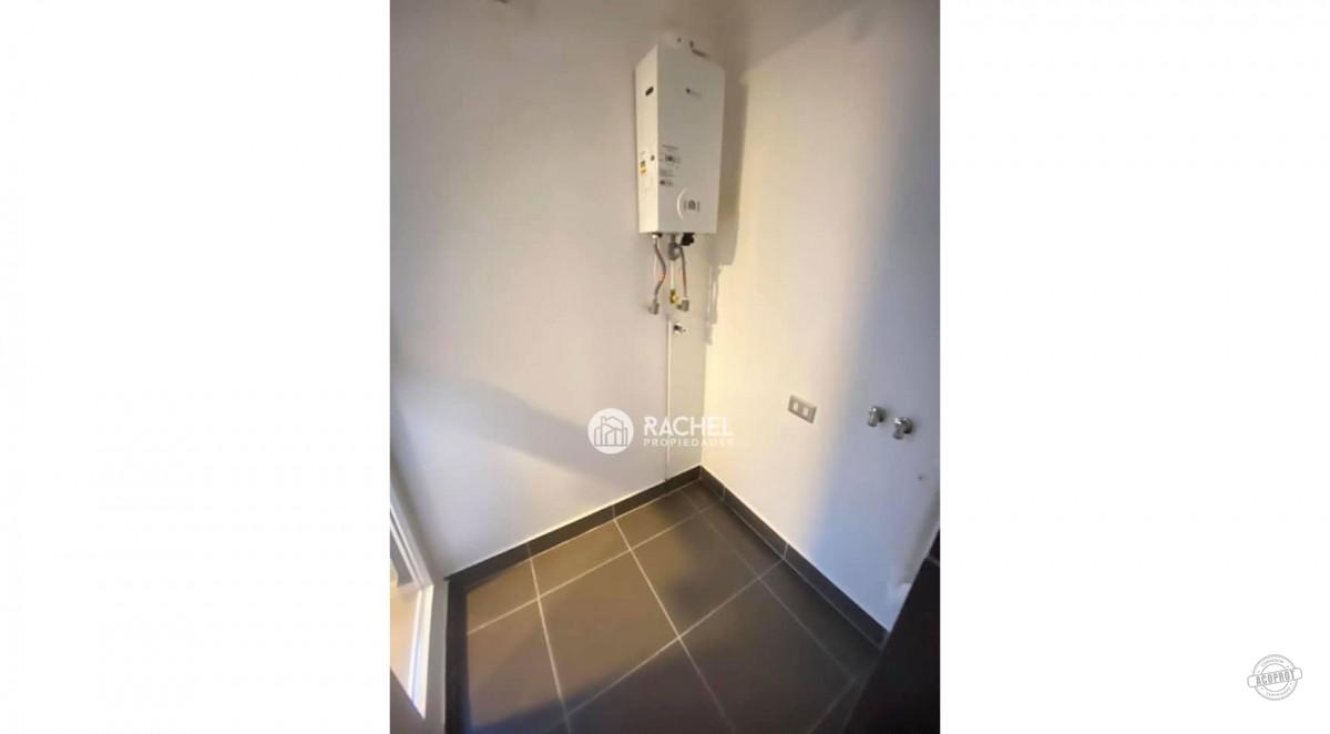 SE VENDE SOLEADO DEPTO EN CONDOMINIO PLAZA PARQUE LOS POETAS