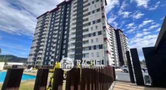 SE VENDE SOLEADO DEPTO EN CONDOMINIO PLAZA PARQUE LOS POETAS