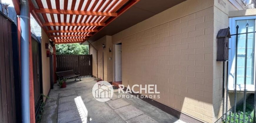 SE VENDE IMPECABLE y ACOGEDORA CASA EN VILLA MARTIN HIRIART