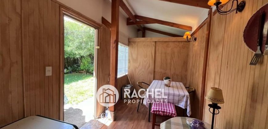 SE VENDE IMPECABLE y ACOGEDORA CASA EN VILLA MARTIN HIRIART