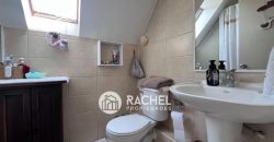 SE VENDE IMPECABLE y ACOGEDORA CASA EN VILLA MARTIN HIRIART