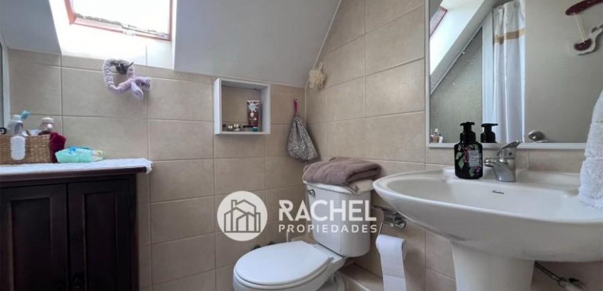 SE VENDE IMPECABLE y ACOGEDORA CASA EN VILLA MARTIN HIRIART