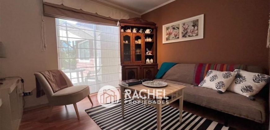 SE VENDE IMPECABLE y ACOGEDORA CASA EN VILLA MARTIN HIRIART