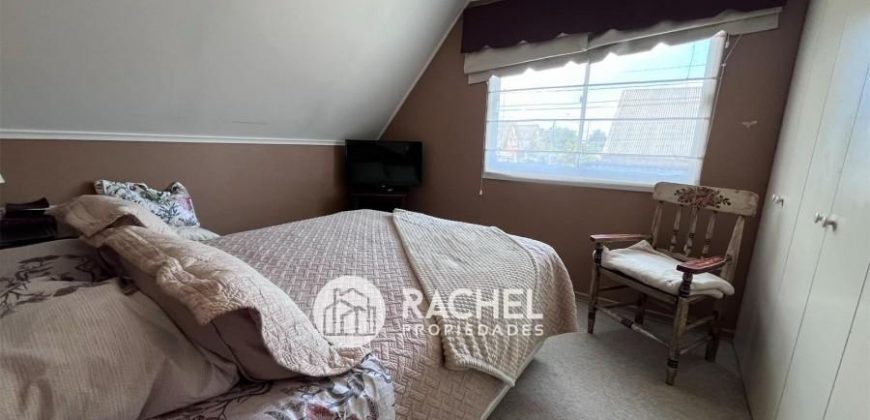 SE VENDE IMPECABLE y ACOGEDORA CASA EN VILLA MARTIN HIRIART