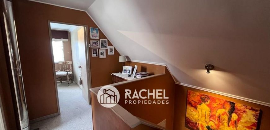 SE VENDE IMPECABLE y ACOGEDORA CASA EN VILLA MARTIN HIRIART