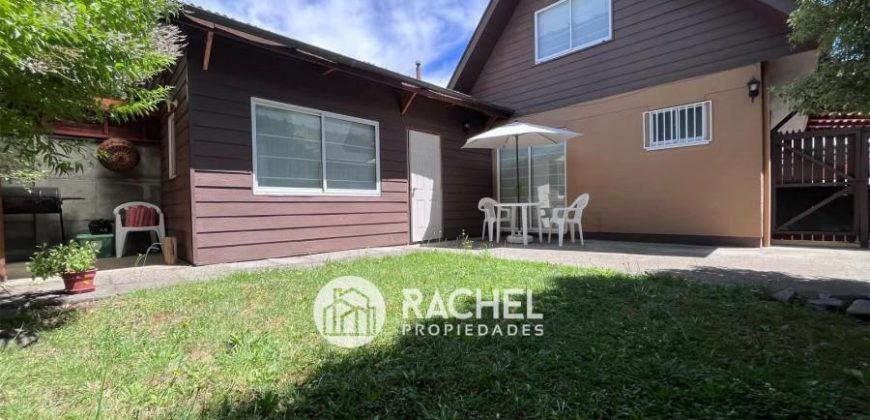 SE VENDE IMPECABLE y ACOGEDORA CASA EN VILLA MARTIN HIRIART
