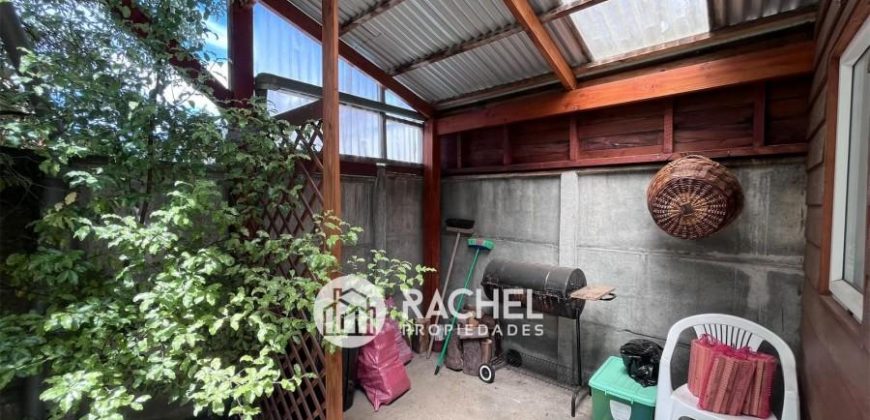 SE VENDE IMPECABLE y ACOGEDORA CASA EN VILLA MARTIN HIRIART