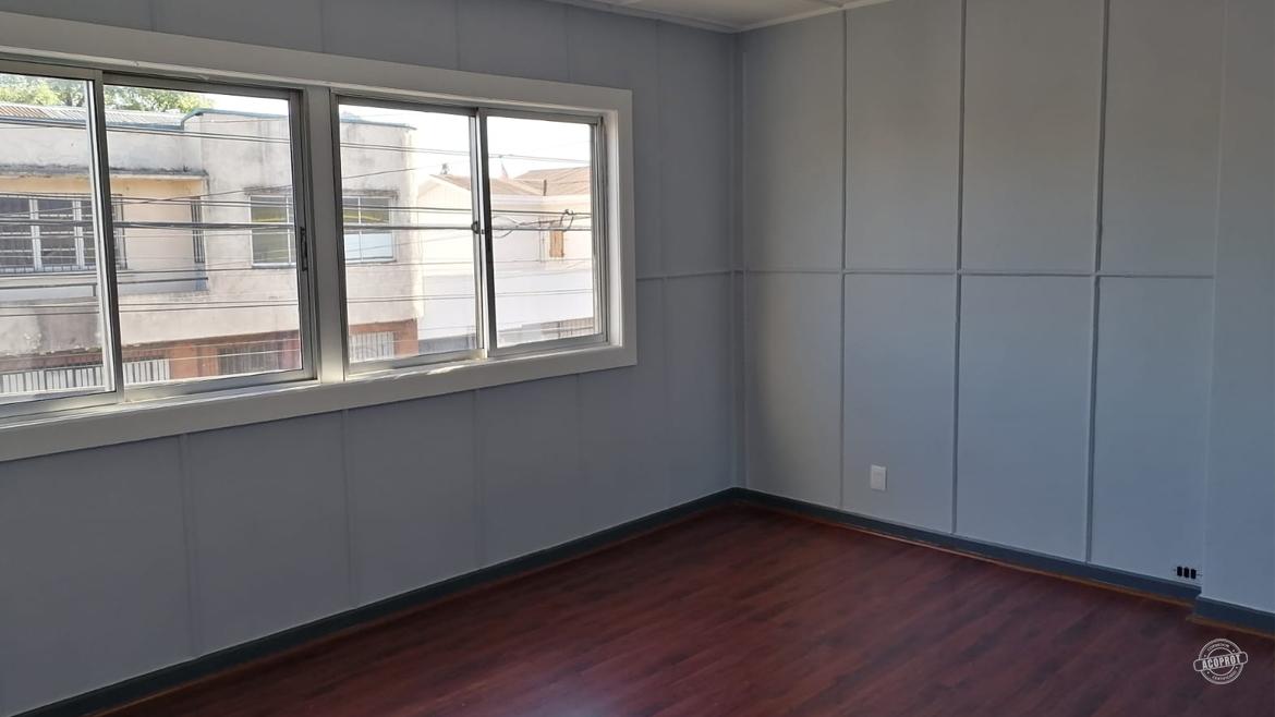 Vendemos propiedad comercial de dos pisos en excelente ubicación