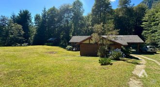 Casa en parcela en venta en Pucón, sector Palguín Alto