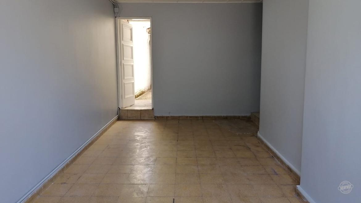 Vendemos propiedad comercial de dos pisos en excelente ubicación