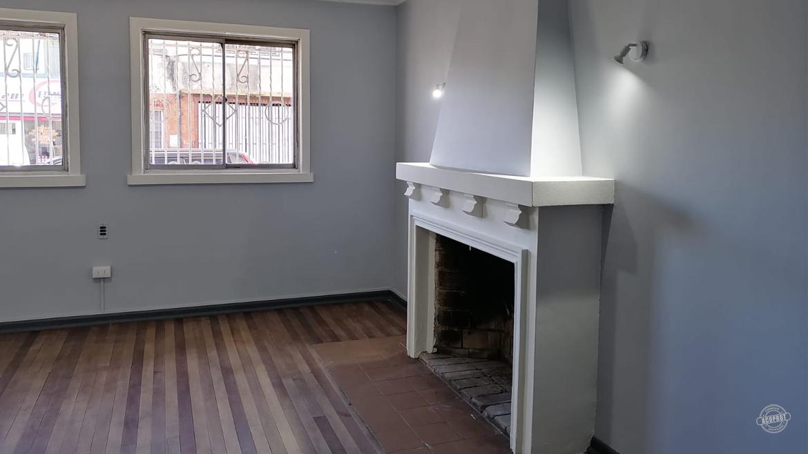 Vendemos propiedad comercial de dos pisos en excelente ubicación