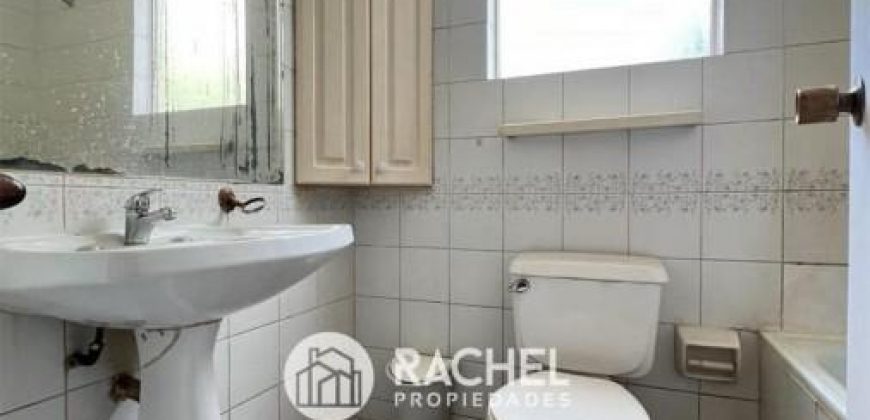 SE ARRIENDA CASA EXCELENTE UBICACIÓN VILLA CAMPALAU