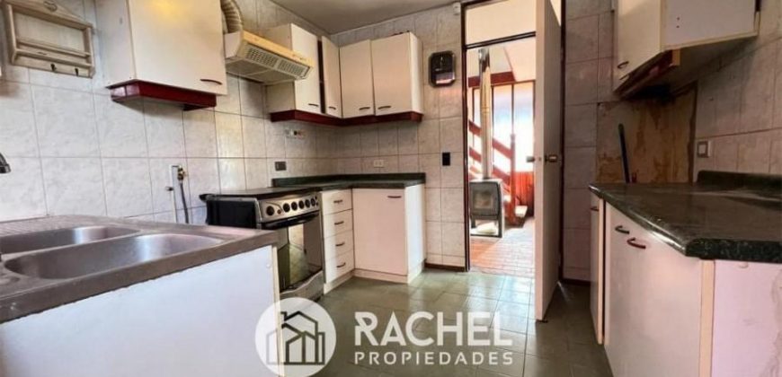SE ARRIENDA CASA EXCELENTE UBICACIÓN VILLA CAMPALAU