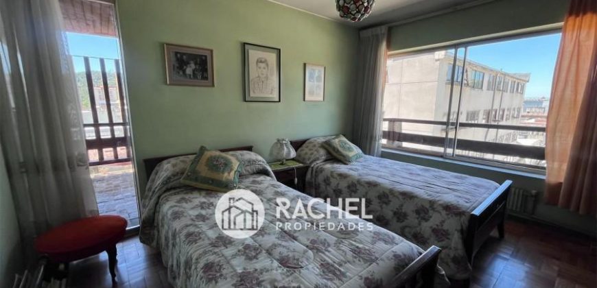 SE VENDE SOLEADO Y AMPLIO DEPTO EN PLENO CENTRO DE TEMUCO