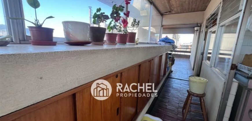 SE VENDE SOLEADO Y AMPLIO DEPTO EN PLENO CENTRO DE TEMUCO