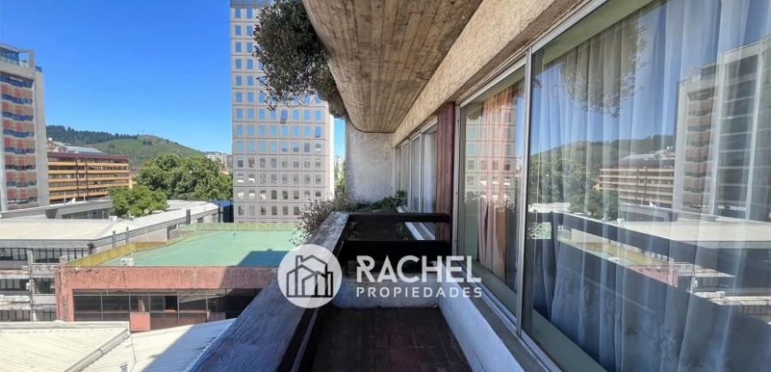 SE VENDE SOLEADO Y AMPLIO DEPTO EN PLENO CENTRO DE TEMUCO