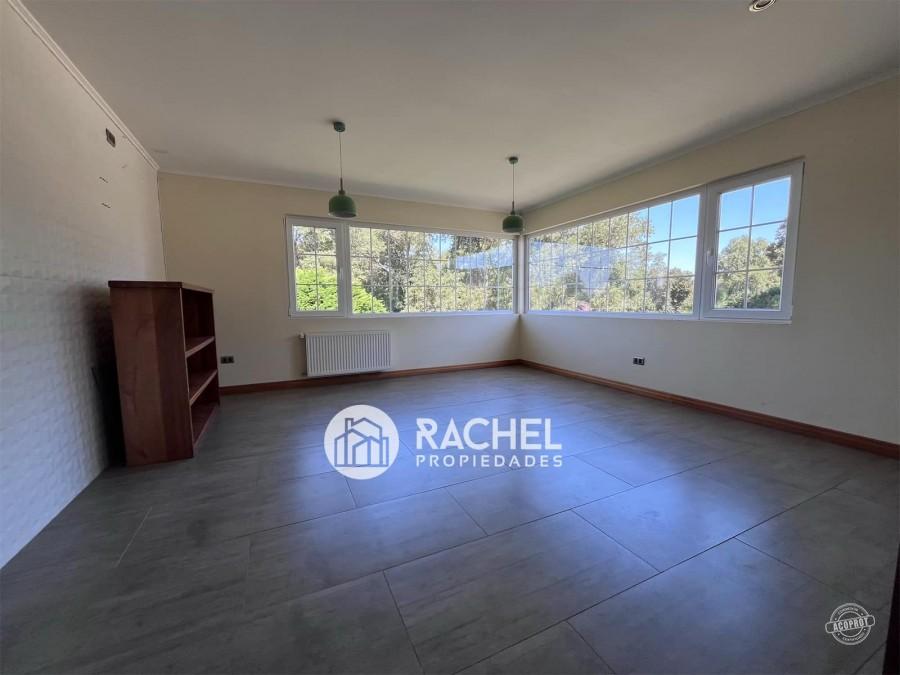 Se vende hermosa casa de estilo canadiense en el Sector Pumalal.