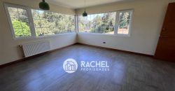 Se vende hermosa casa de estilo canadiense en el Sector Pumalal.