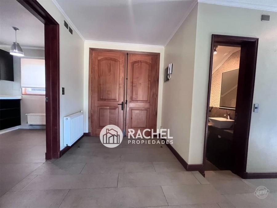 Se vende hermosa casa de estilo canadiense en el Sector Pumalal.