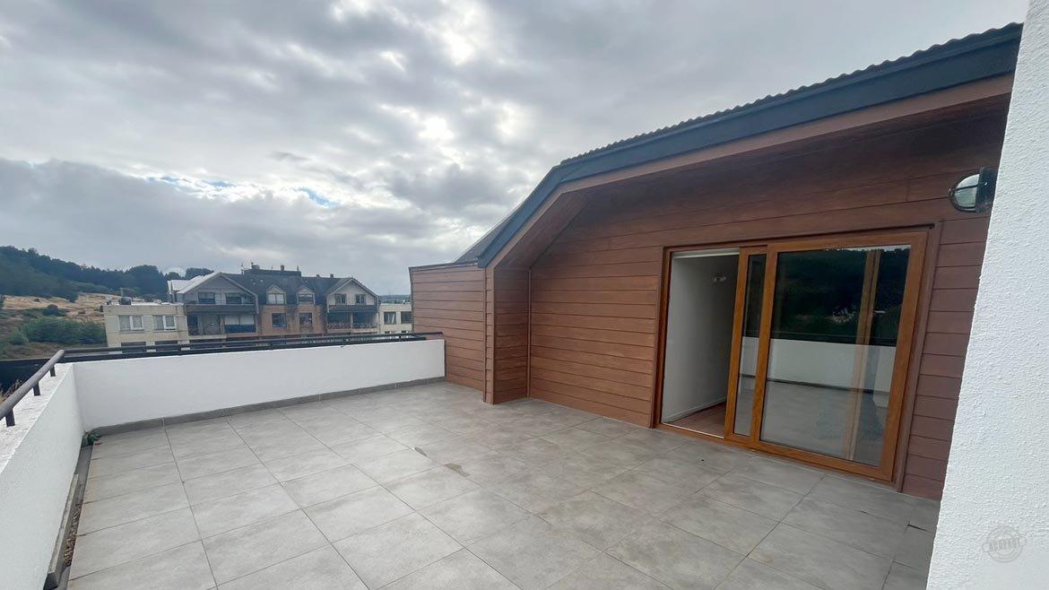 Vendemos amplio departamento dúplex en Condominio las Encinas