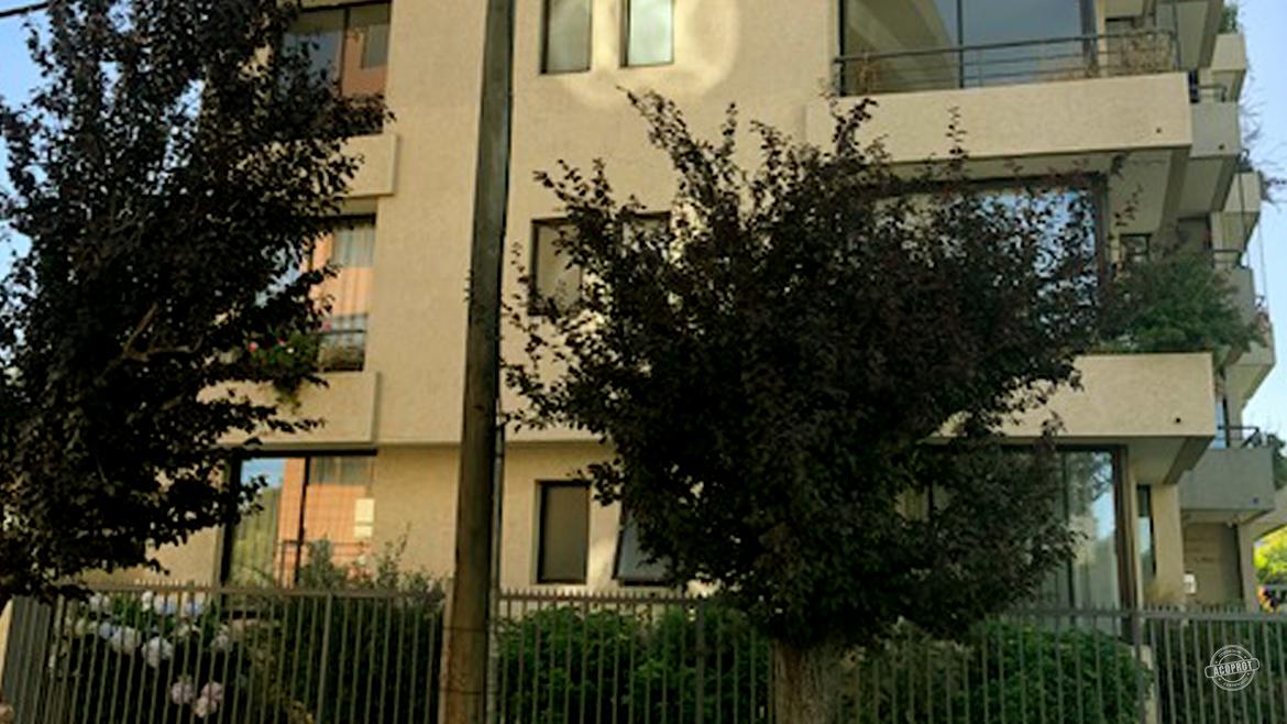 Arrendamos amplio departamento dúplex a pasos de la Av. Alemania