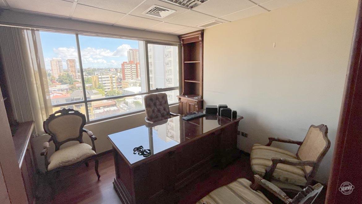 Arrendamos amplia oficina en Edificio Sinergia