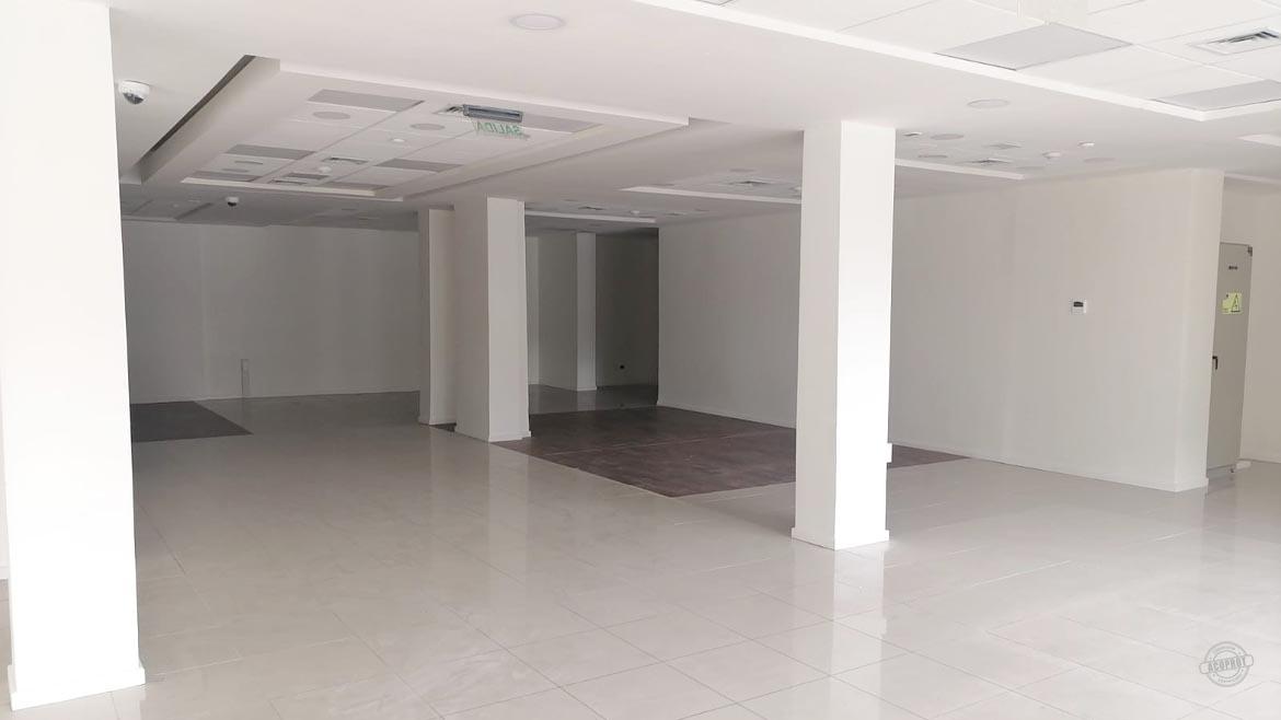 Arrendamos amplio local comercial con gran visibilidad en el centro de Temuco