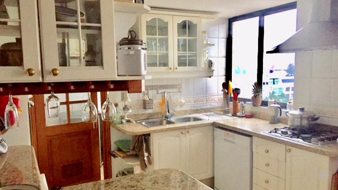 Arrendamos amplio departamento dúplex a pasos de la Av. Alemania