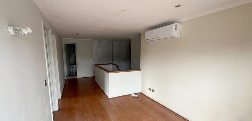 Vendemos amplio departamento dúplex en Condominio las Encinas