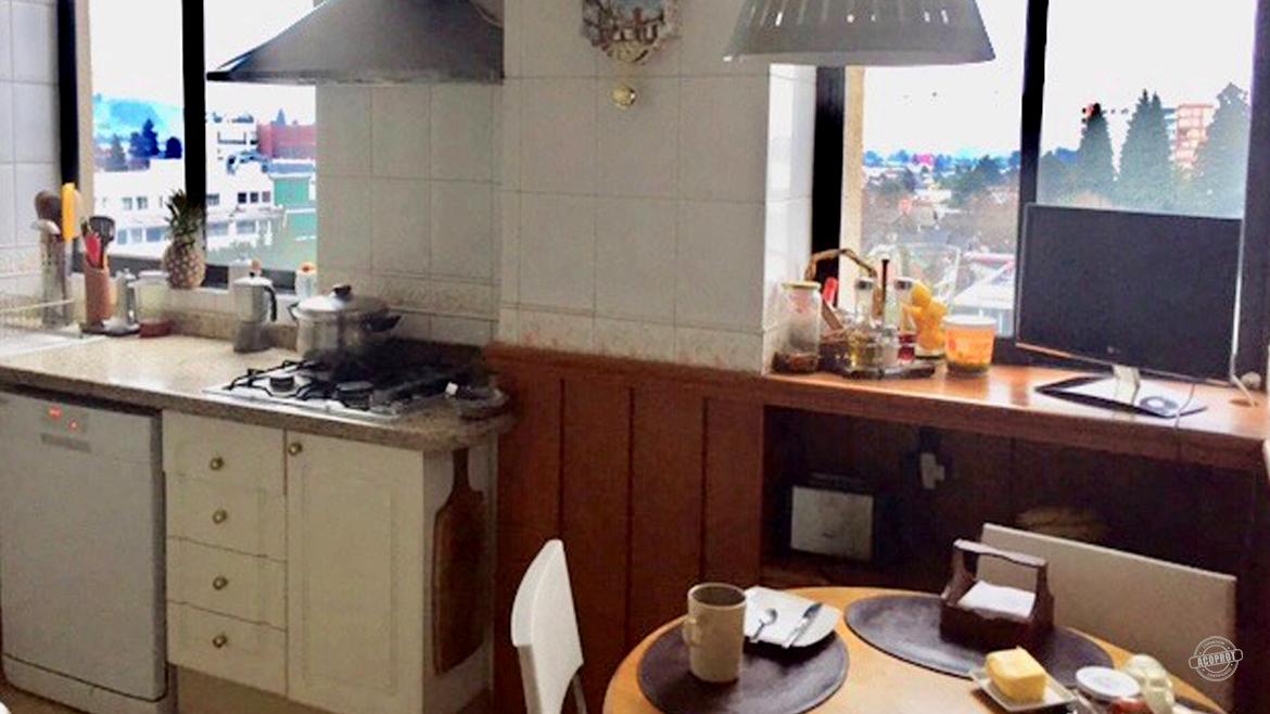 Arrendamos amplio departamento dúplex a pasos de la Av. Alemania