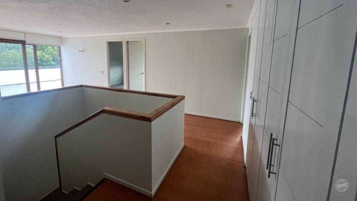 Vendemos amplio departamento dúplex en Condominio las Encinas