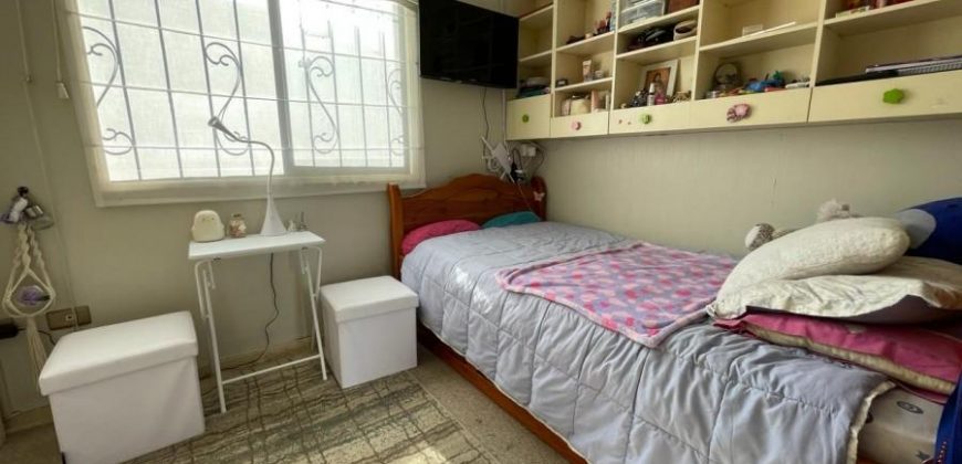 SE VENDE CASA EN ARBOLEDA DEL PORTAL
