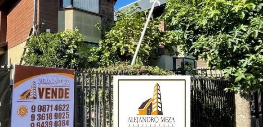 SE VENDE CASA EN ARBOLEDA DEL PORTAL